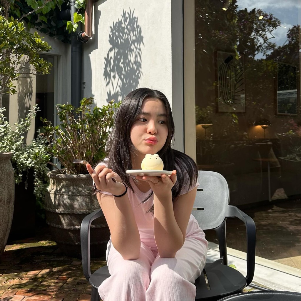 姚焯菲慶祝18歲生日。