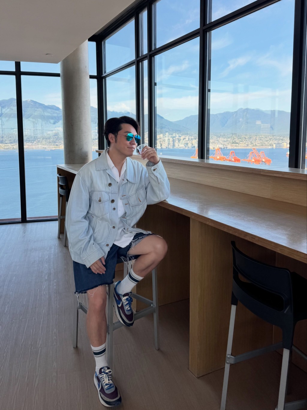 王賢誌移居加拿大後,開始嘗試在直播平台尋找新機會。