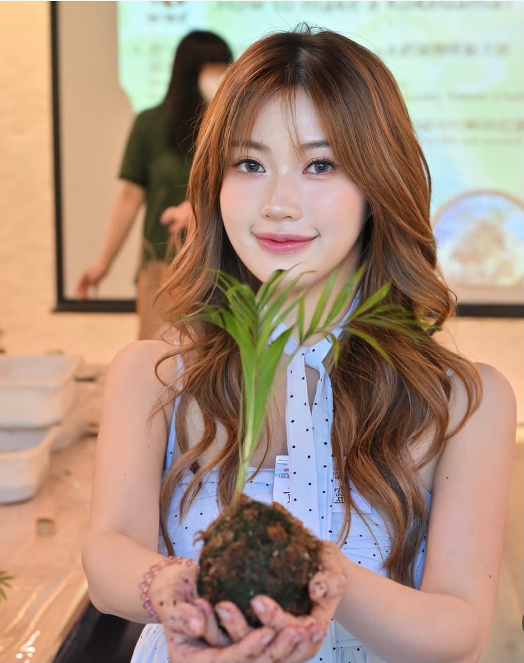 黃婧靈對動物的愛心獲得網民稱讚。