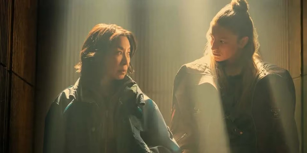 由楊紫瓊與Hunter Schafer主演的《銀翼殺手2099》將於11月推出。