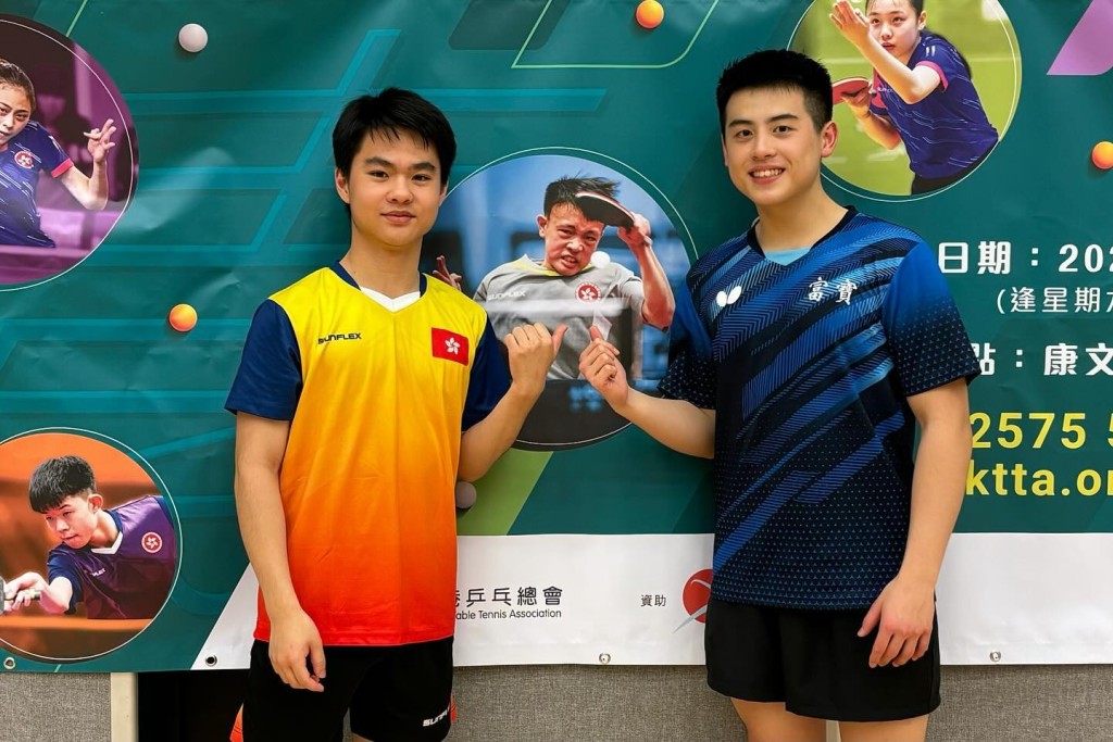 蔡楠(右)參加「全港公開青少年乒乓球錦標賽」。