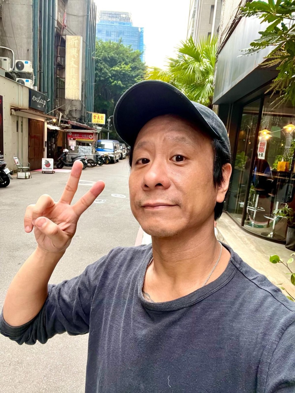 為了當時的台灣太太,朱栢康一度修心養性,並移居當地生活。