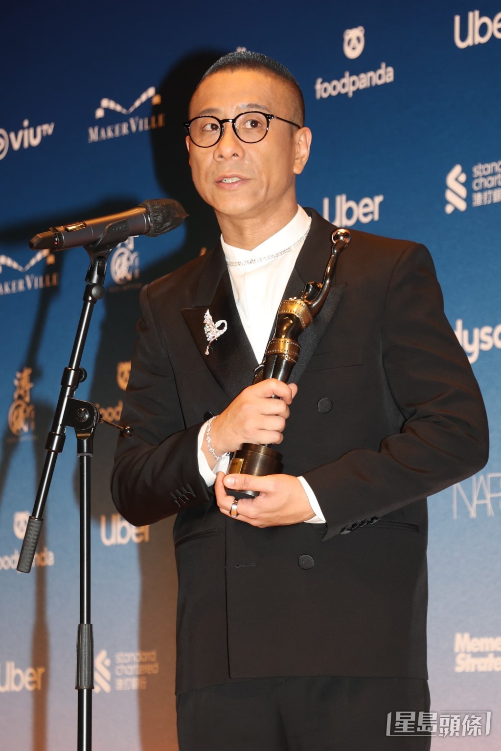 朱栢康憑藉《破.地獄》的演出,贏得第43屆香港電影金像獎最佳男配角。