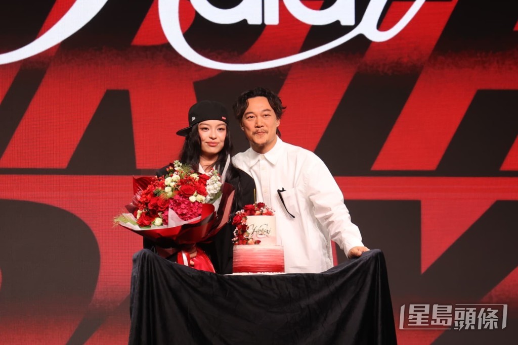 家麗大讚陳奕迅是一位100分的老闆。