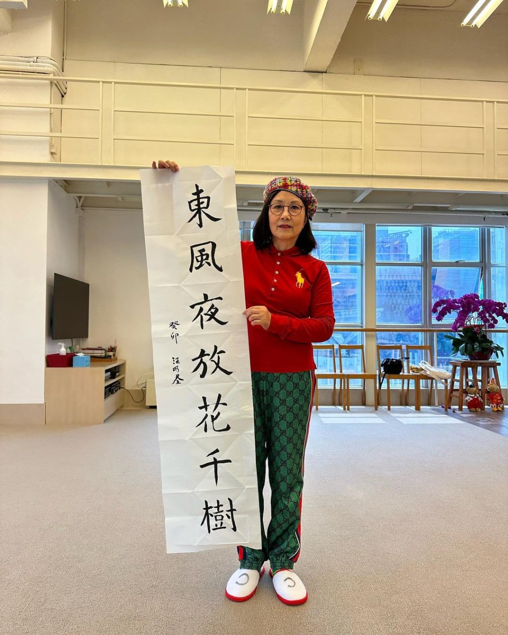 汪明荃真正做到「貴買平着」。