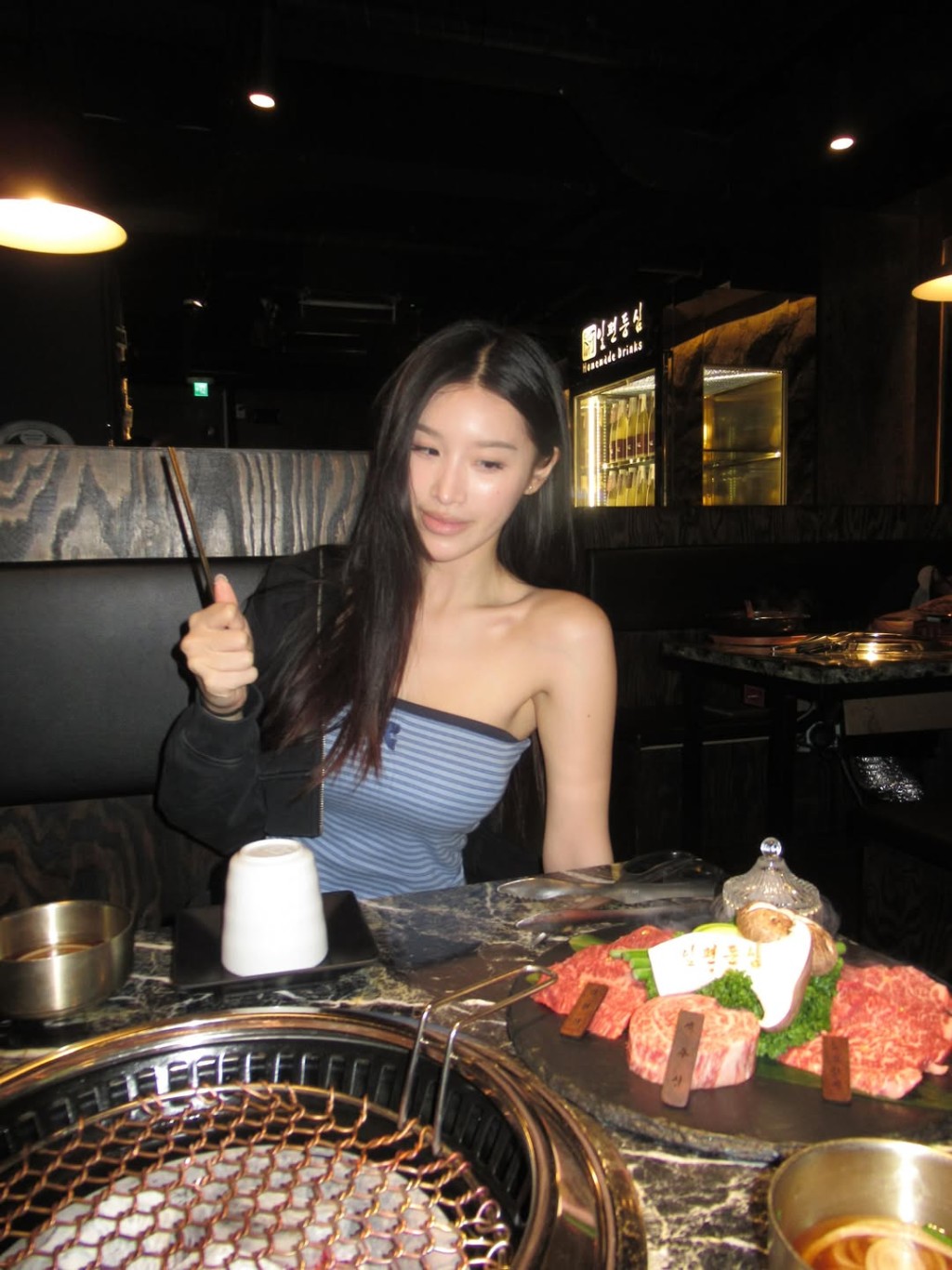 郭珮文早前分享享用烤肉的近照，網民卻將焦點放在她看似縮水的上圍。