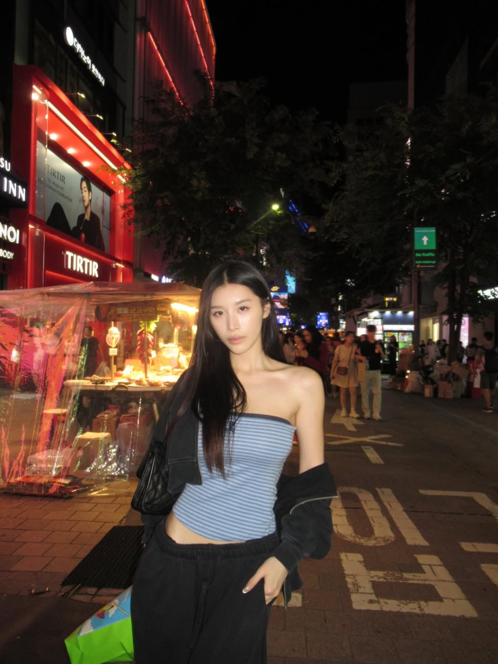 郭珮文手臂纖瘦，昔日豐滿的上圍似乎有所改變。