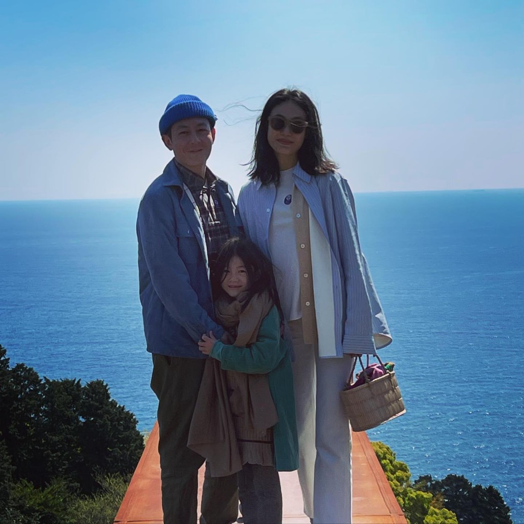 陳冠希與模特兒秦舒培育有一女。