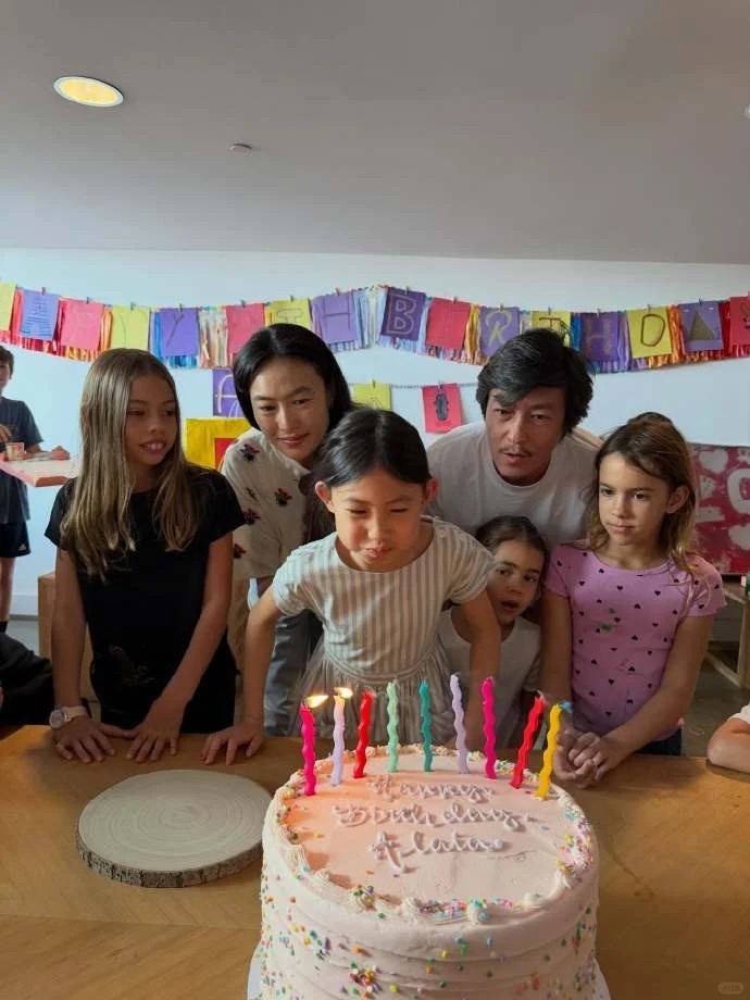 陳冠希為Alaia慶祝生日,並在小紅書分享照片。