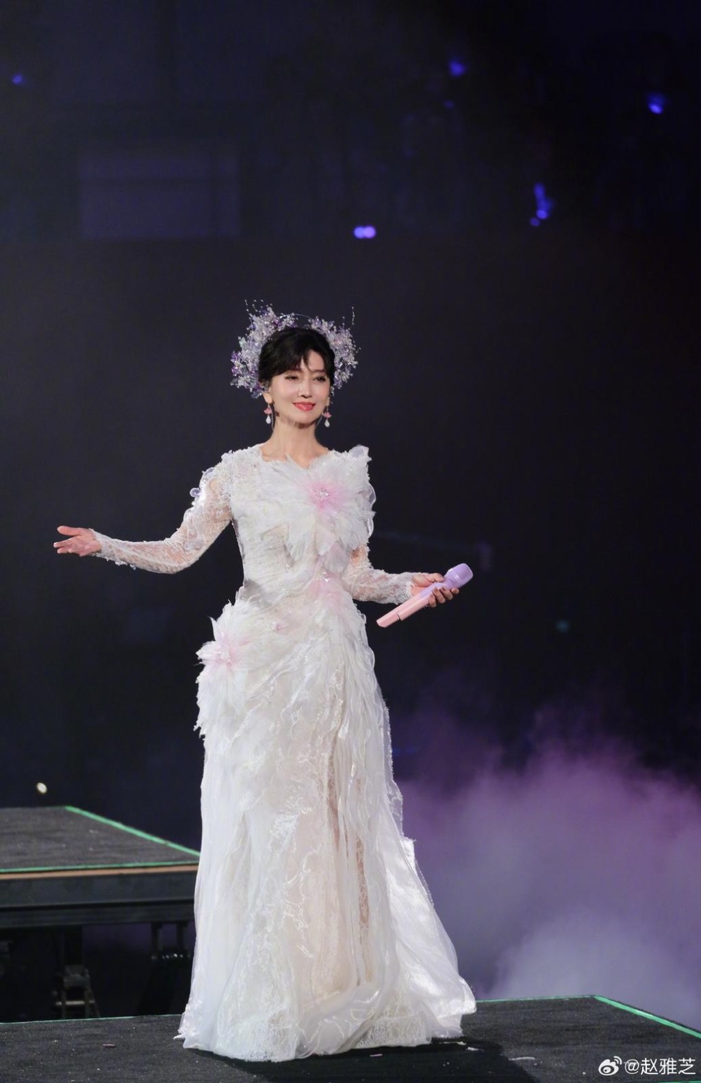 入行半世紀的趙雅芝,去年舉辦了從影50年生日派對演唱會。