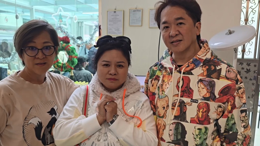 鄧兆尊與其「正印」女友Carmen一同出席活動。