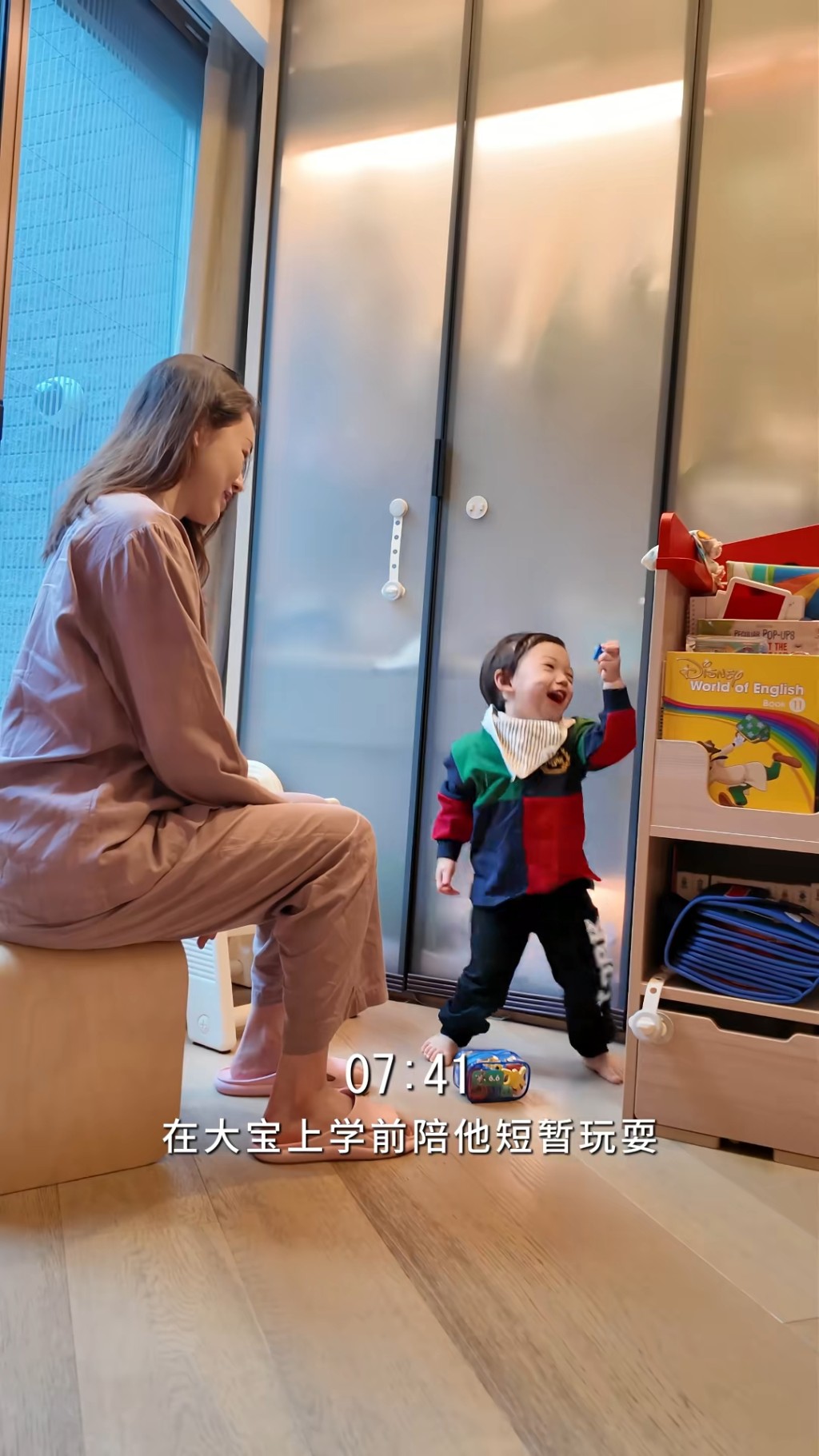張寶兒為兒子們在家中設立專屬遊戲區。