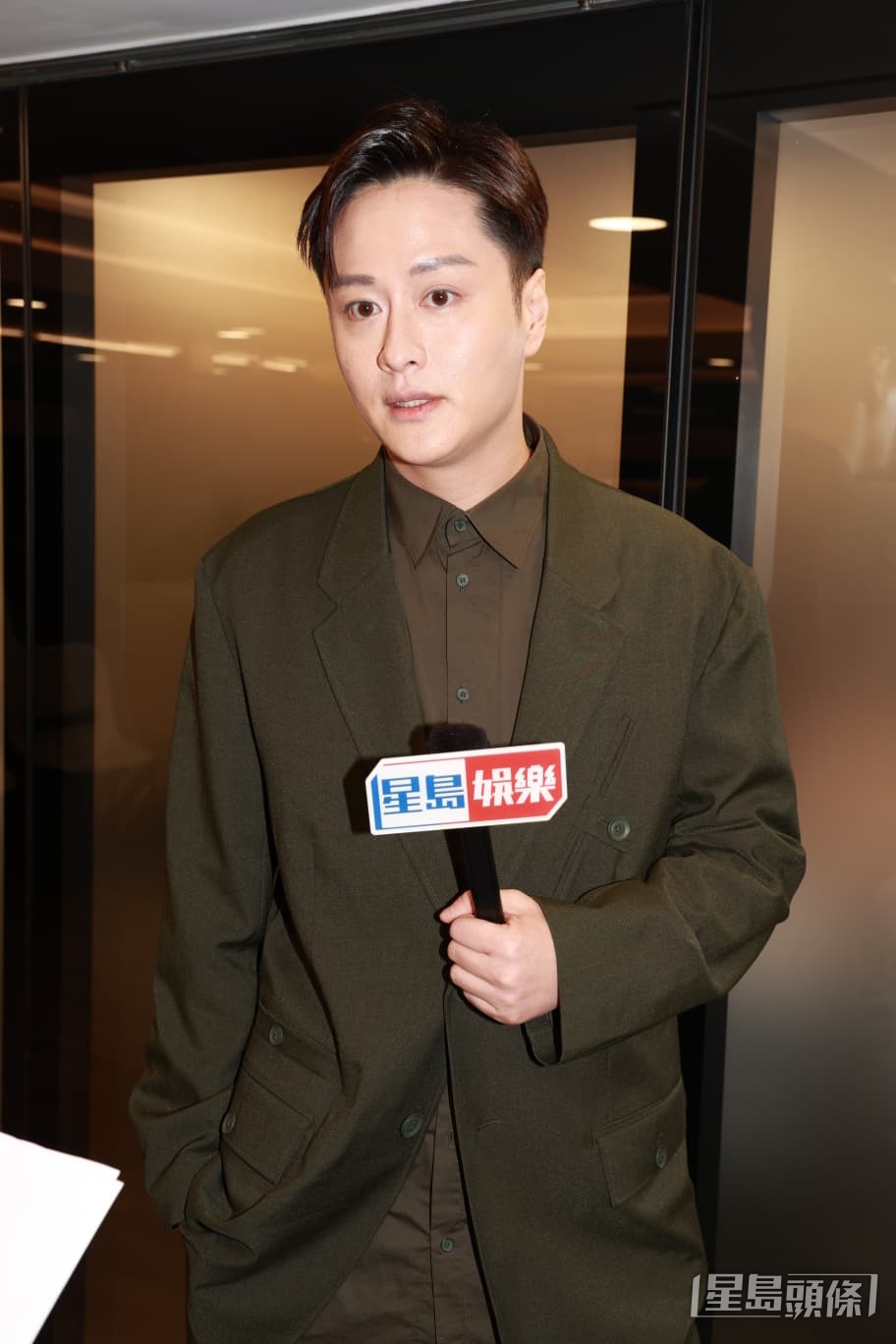 謝東閔承認曾請陳庭欣食生日飯。