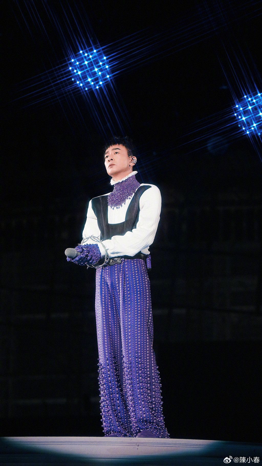 年近60歲的陳小春,舉行演唱會對體力是一大挑戰。