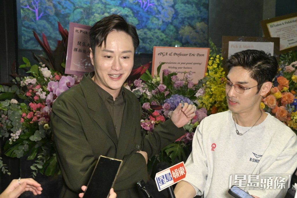 謝東閔現身支持好友關楚耀。