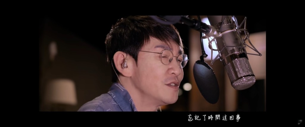 吳啟明一向熱愛音樂。