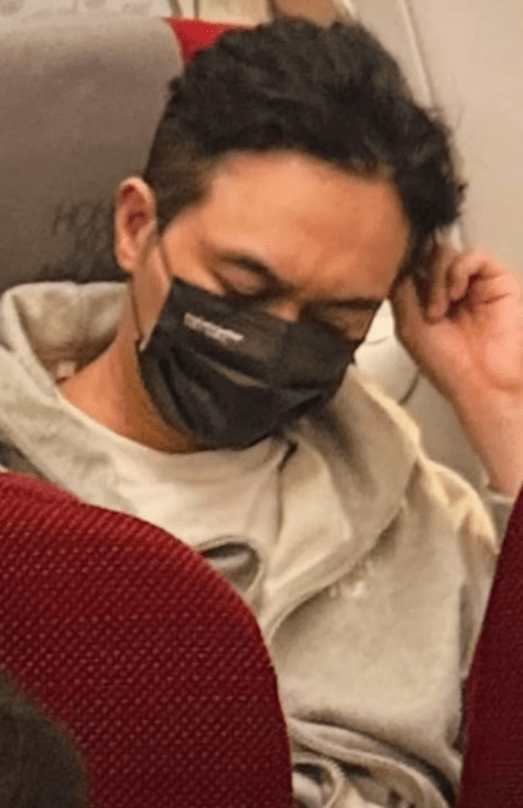 張智霖看起來頗為疲倦。