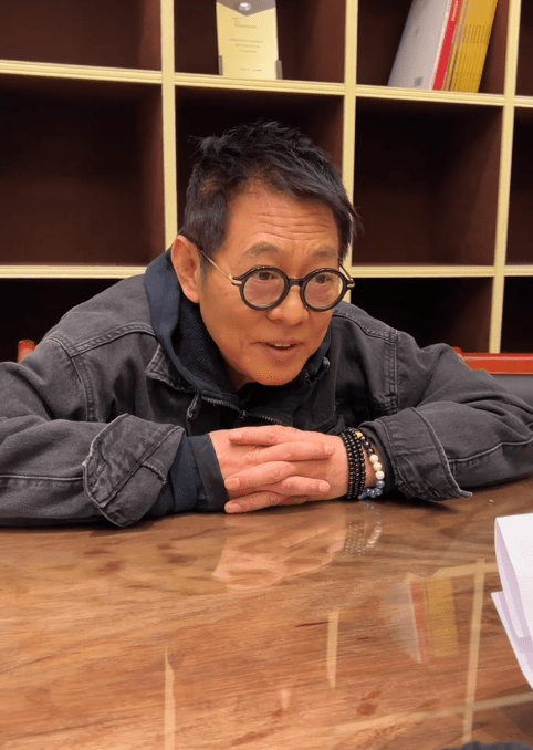 李連杰在最新影片中顯露滿臉疲態。