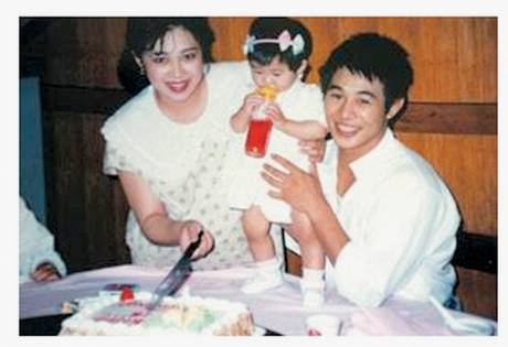 黃秋燕與李連杰曾育有兩名女兒。