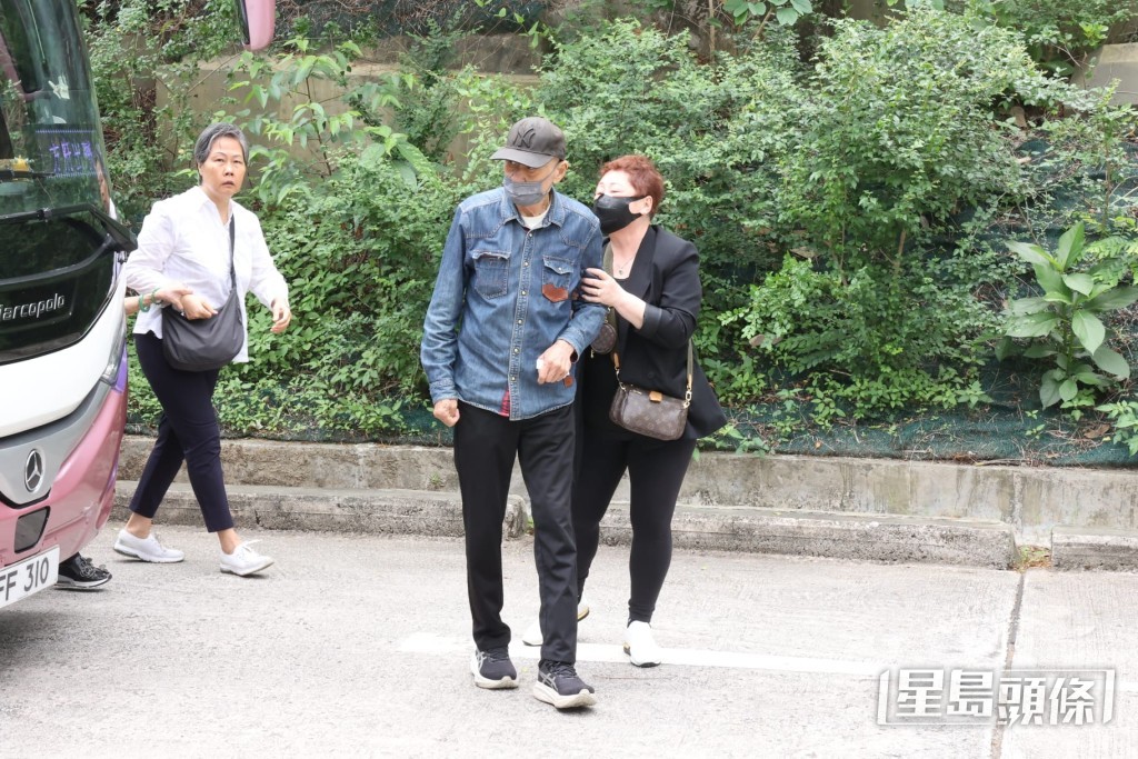 李家鼎面容相當憔悴。