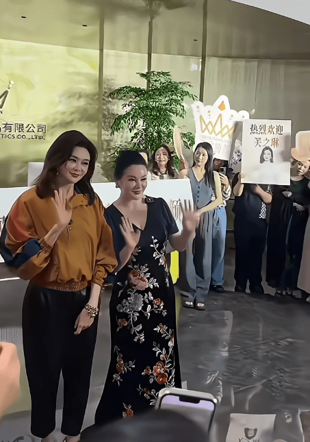 不少網民認為關之琳現在仍然很美。