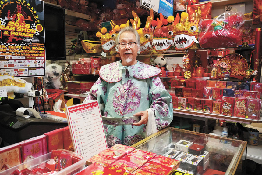 華埠歷史文化協會會長羅玉棠。記者黃偉江攝