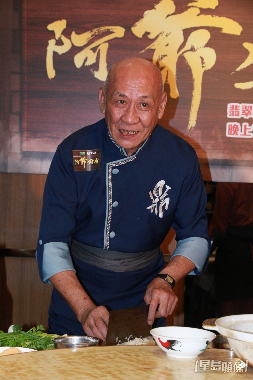 李家鼎曾披露多年來被李泳漢當作「人肉ATM」。