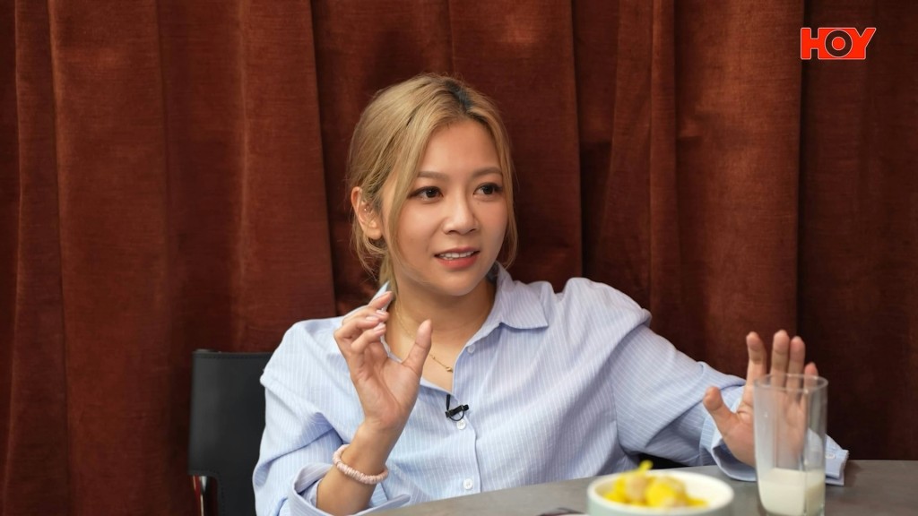 何雁詩早前在節目《九運會客室》中,罕有提及「搶人未婚夫」的風波。
