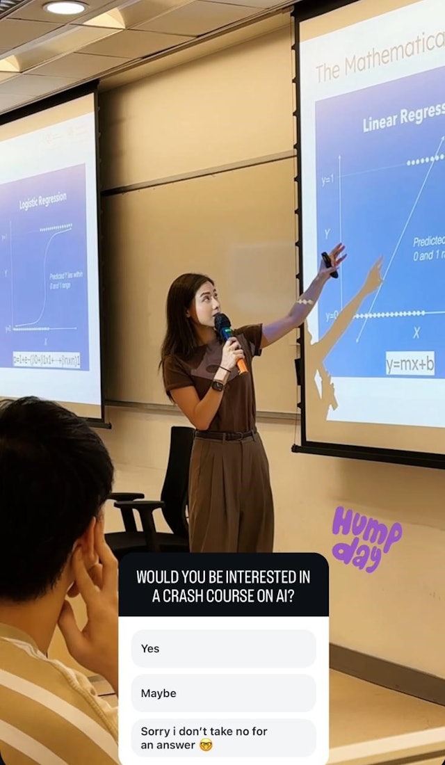 伍樂怡在講座中談論人工智能（AI）。