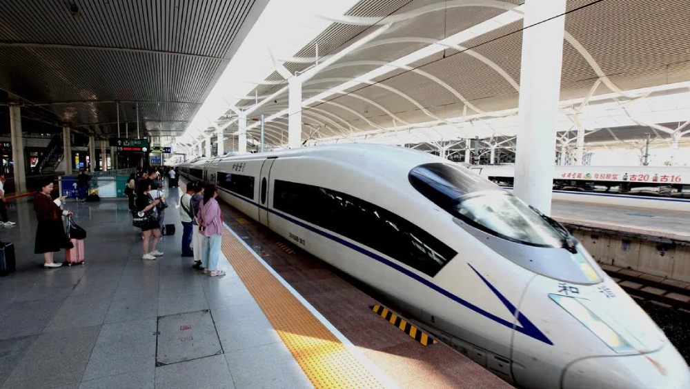 中國鐵路客運量首八月創新高 外籍旅客增幅逾三成