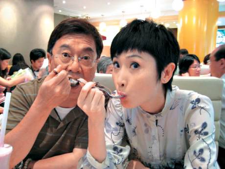 陳貝兒與父親陳永鎬一向關係親密。