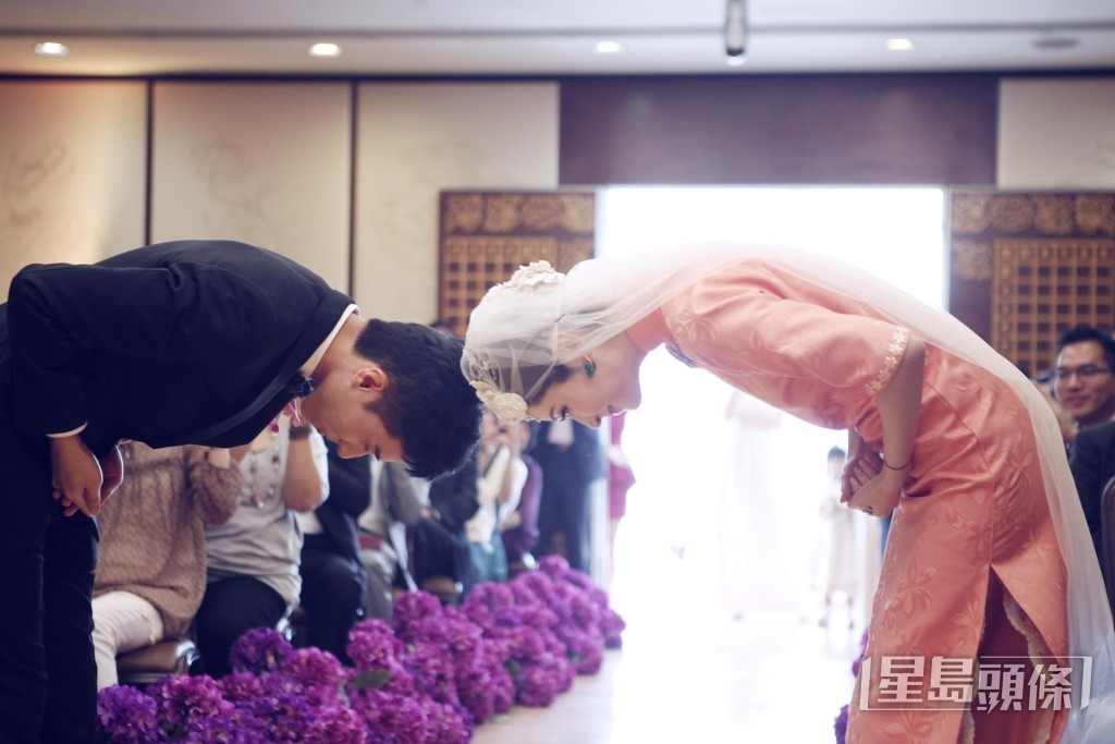 陳貝兒的婚禮以佛教儀式進行。