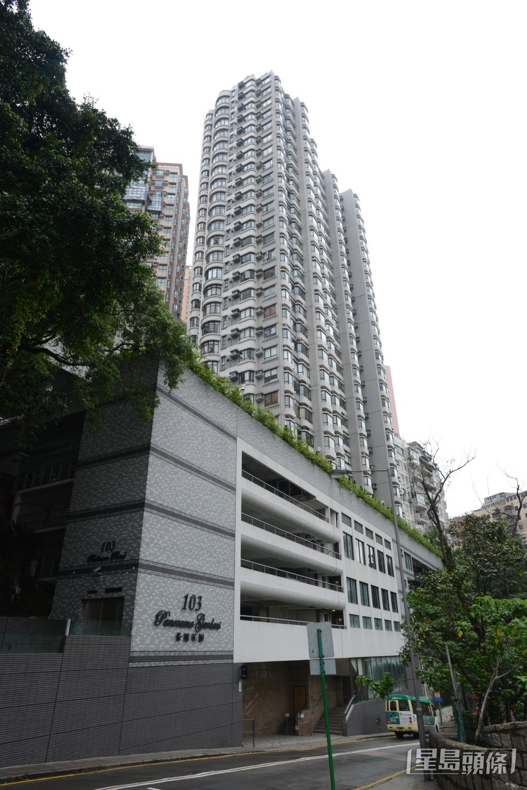 薛家燕放售的單位位於羅便臣道景雅花園，實用面積592平方呎。