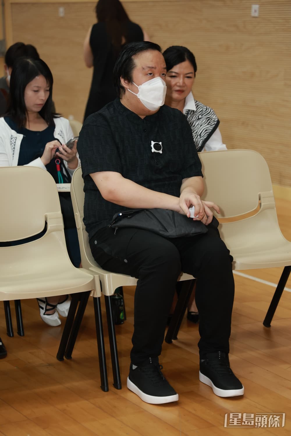 黎樹德神情哀傷。