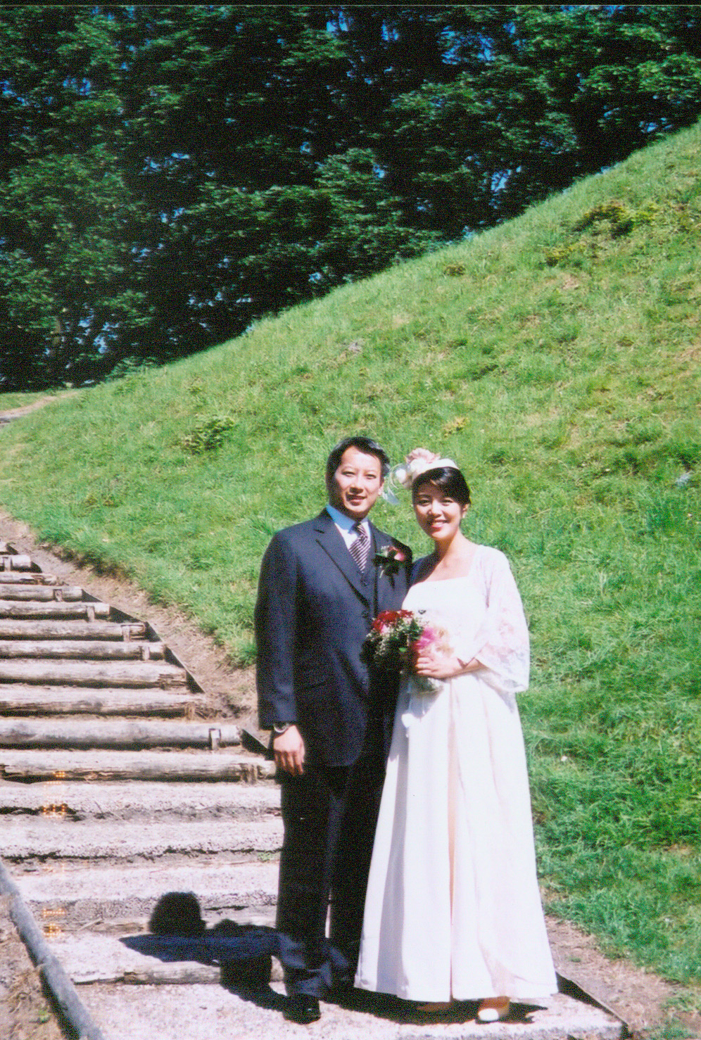 陳淽菁在2003年與大律師張錦榮共諧連理。