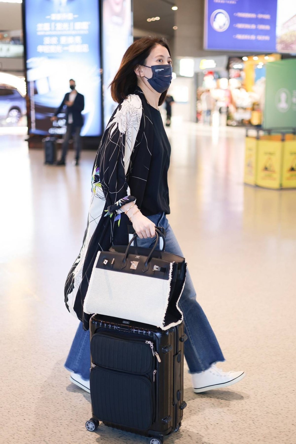 袁詠儀是Hermès忠實粉絲，圖中的Birkin Bag二手價約20萬港元。（網上圖片）