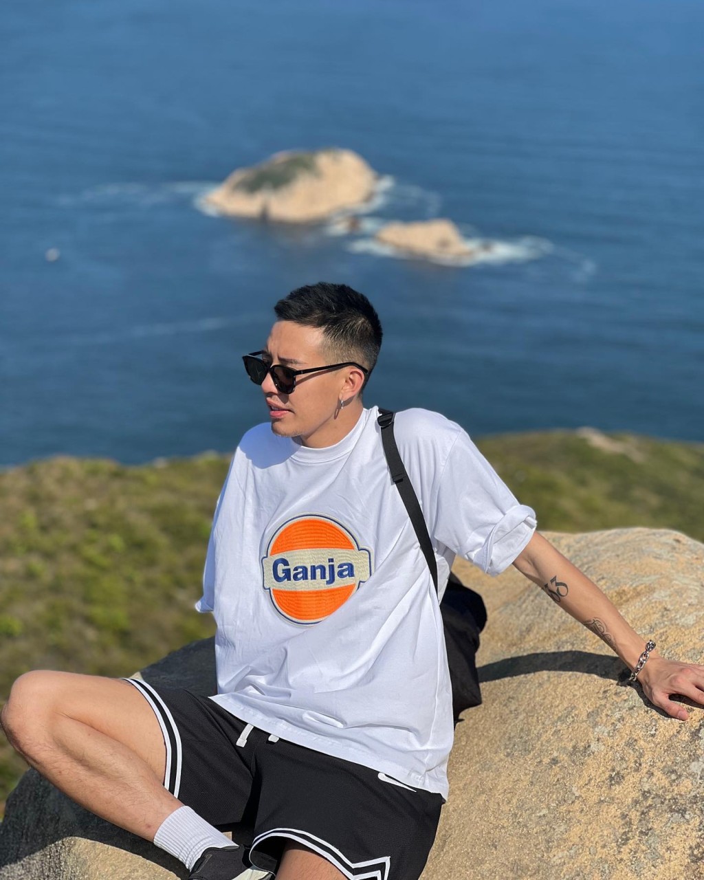 劉梓堅自曝在地產行業旺季時，最高月入可達十萬元。