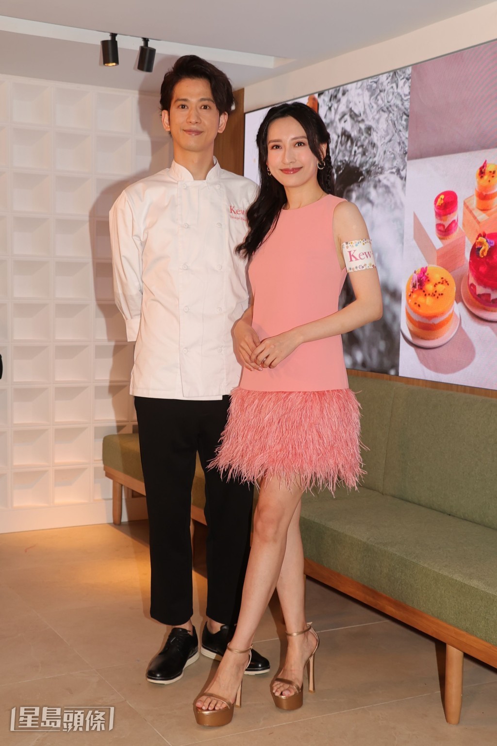 龔嘉欣澄清,她與甜品師松岡哲也(左)目前仍維持工作合作。