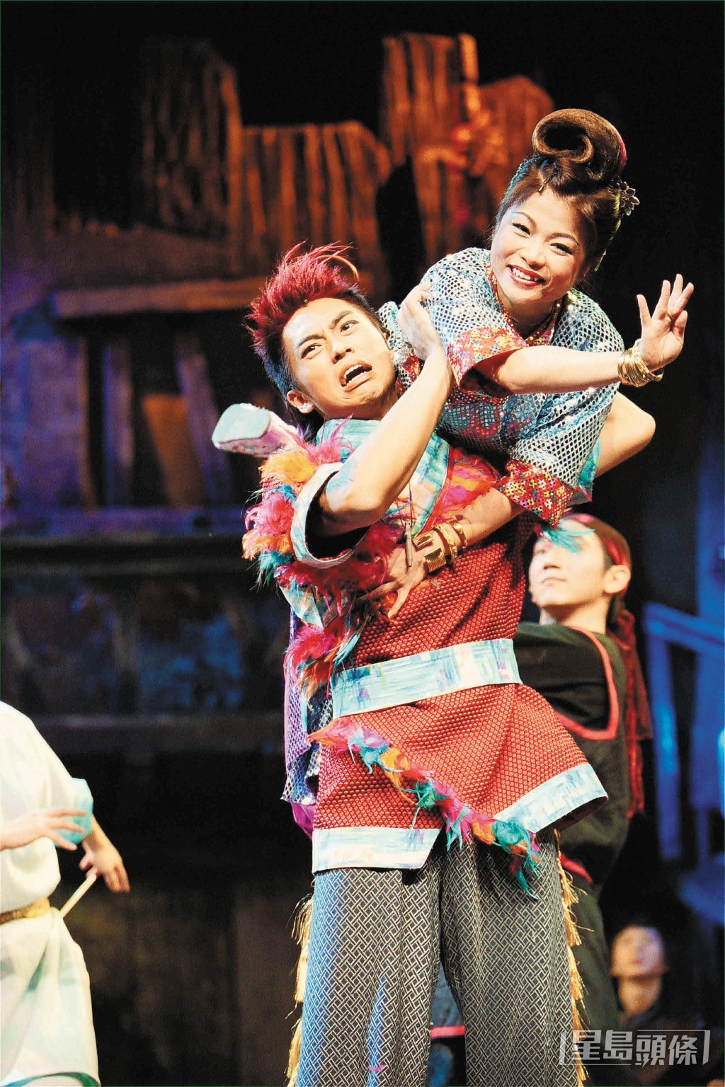 當年他們主持的「森美小儀歌劇團」一票難求。