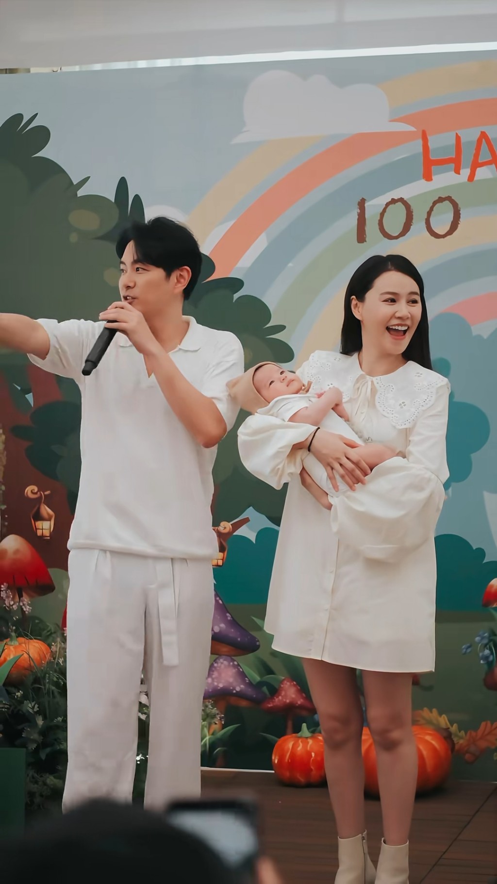 黃翠如與蕭正楠兒子的樣貌首度曝光。