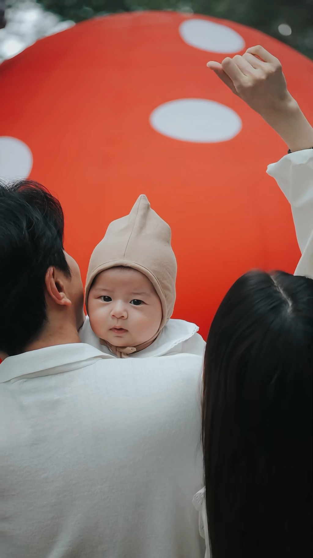 黃翠如與蕭正楠的兒子見慣大場面,在多人場合也不怯場。