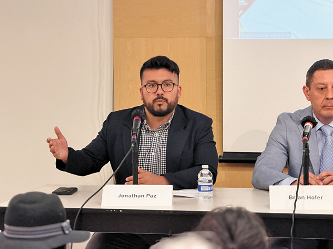 Flock Safety前政府事務人員帕茲以自身經歷談論自動車牌識別系統擴張及監控問責問題。記者蘇婕雅攝