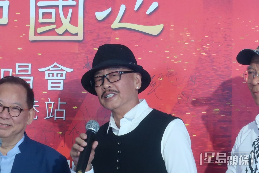 杜燕歌與張明敏年輕時已經相識,友情深厚。