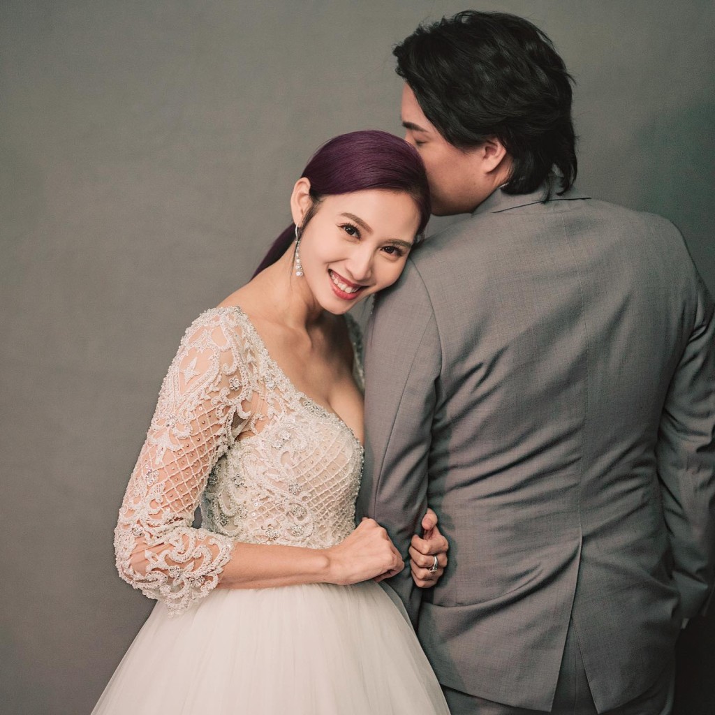 莊韻澄於2020年突然宣布與經理人呂成忠結婚，婚禮從簡。