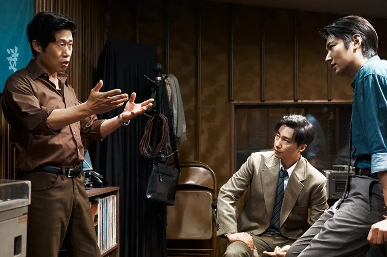 《暗殺者們》由柳海真、朴海日與李敏鎬合演,在國際影片單元中取得第3名。