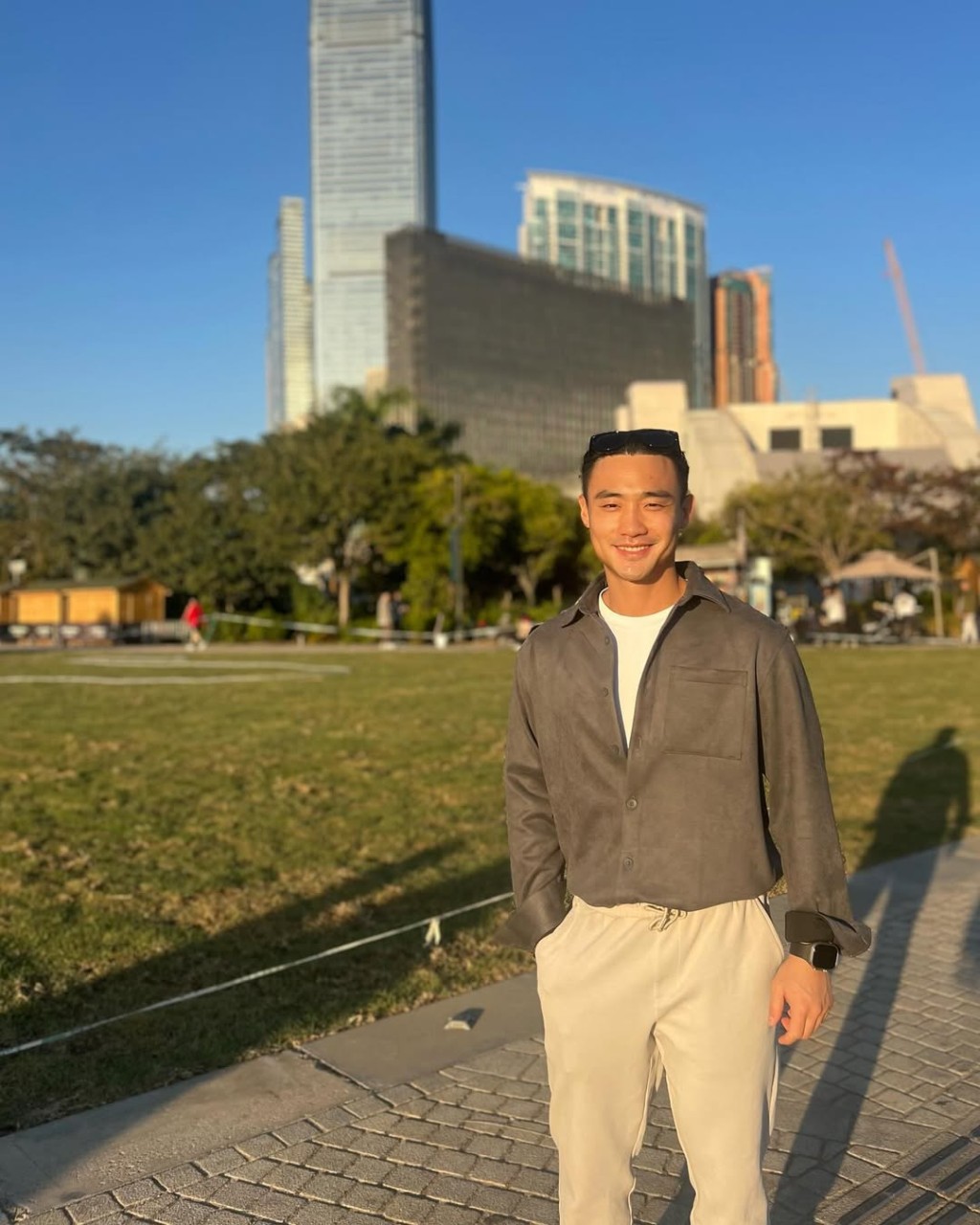 Elvis是一名健身教練。