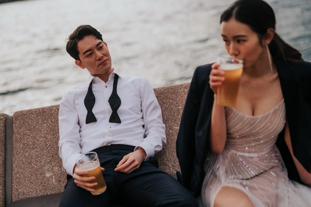 麥明詩與盛勁為迅速分享婚照。