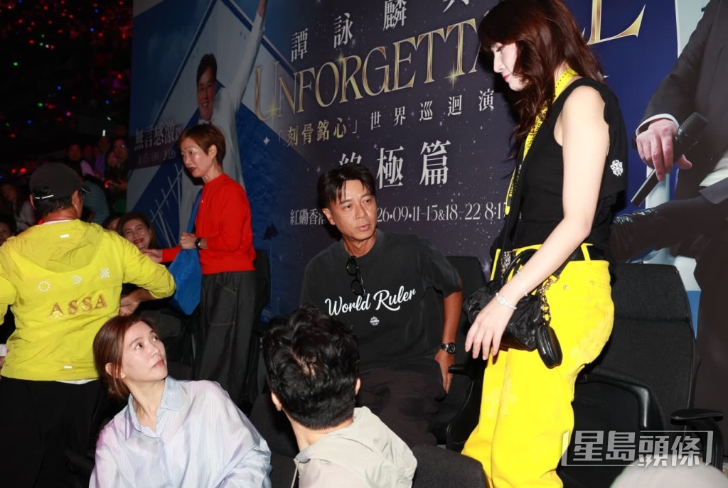 李克勤再度入場支持好友。