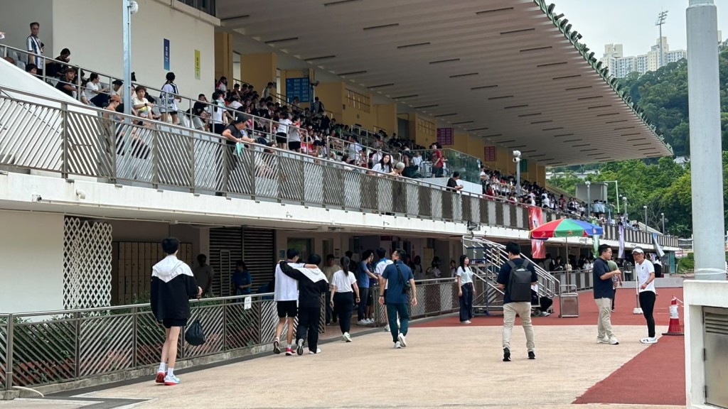 斧山道運動場現可疑飲品 食環署籲市民留意包裝完整性