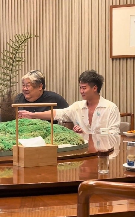 該印記的面積相當大。